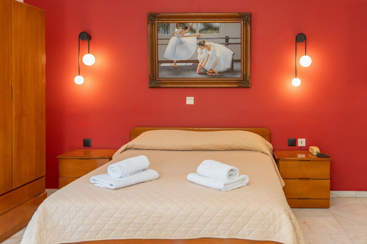 Odysseus Palace Hotel room